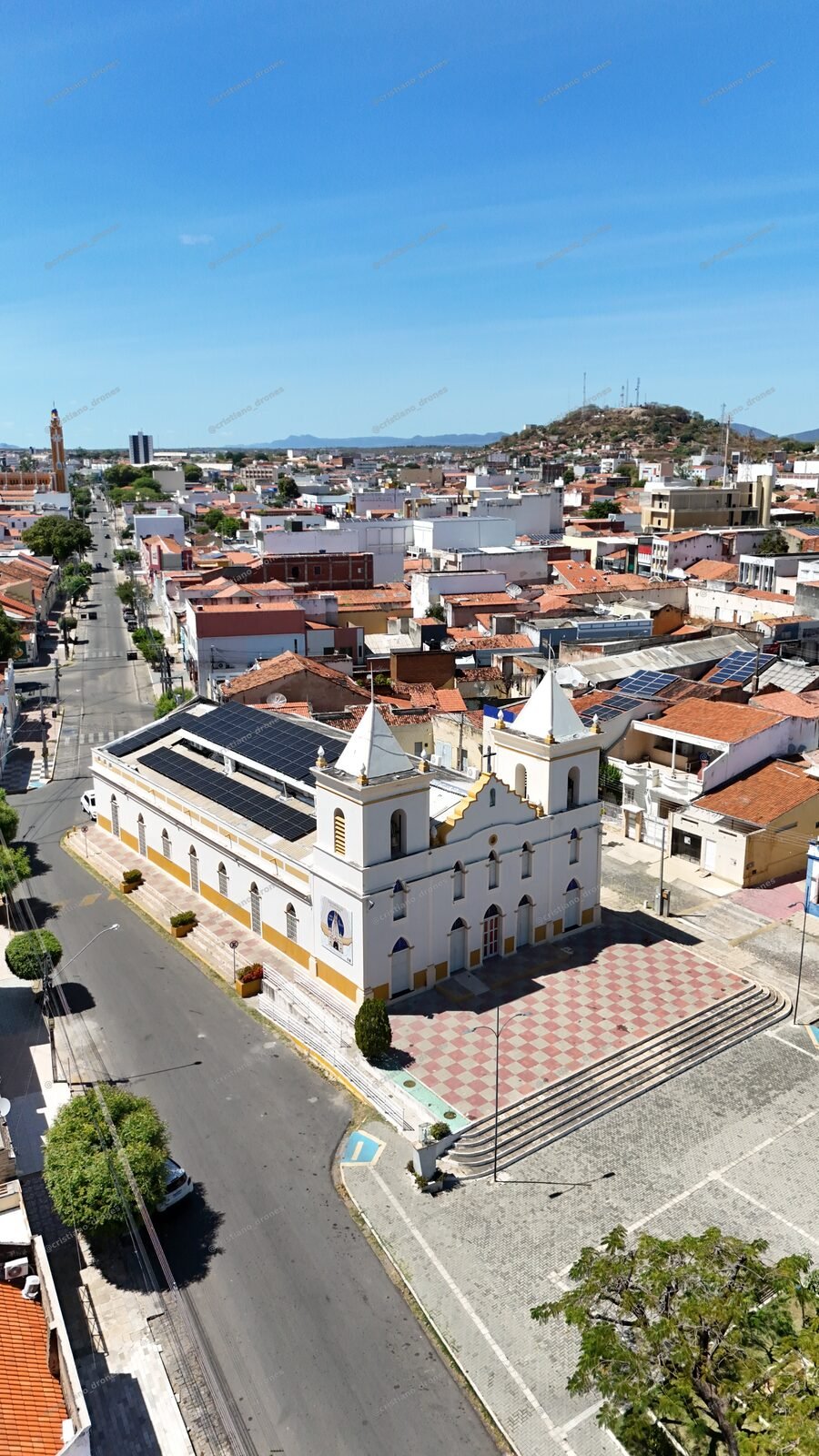 Igreja branca de Cajazeiras-PB